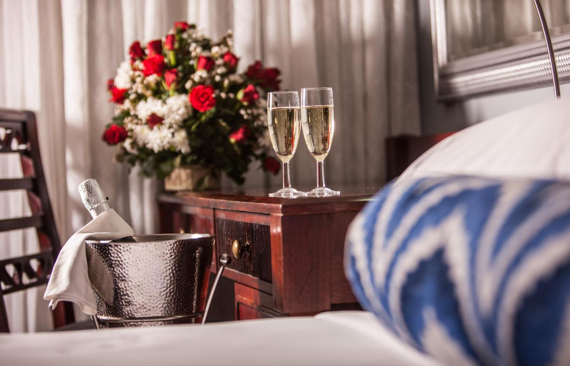 Southern Sun Dar Es Salaam Ngoại thất bức ảnh
